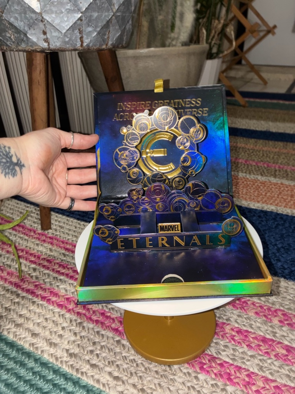 Urban Decay Eternals Eyeshadow Palette - Black & Gold - Picture 2 of 8